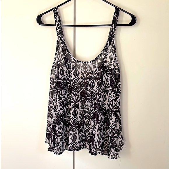 Show Me Your MuMu Tops - Show Me Your Mumu Swing Black and White Pattern Top NWT, Size S